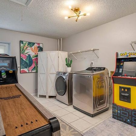 King Bed Suite, Fireside Hot Tub, Gameroom Auburndale Dış mekan fotoğraf